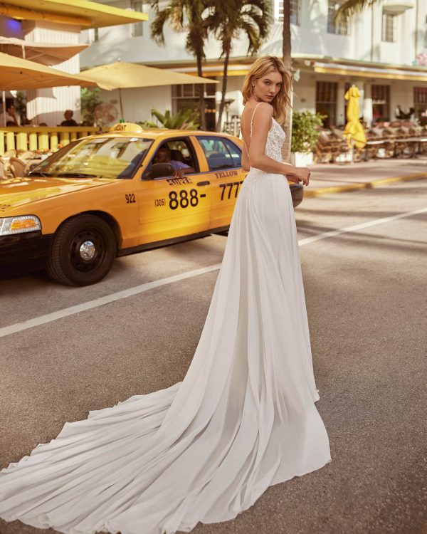 8S111 by Luna Novias - Image 3
